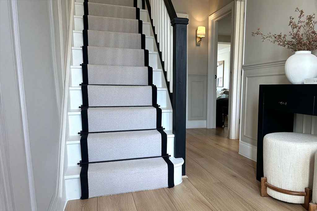 Natural Rib Pearl Hessian Wool Stair Runner With Black Cotton Border